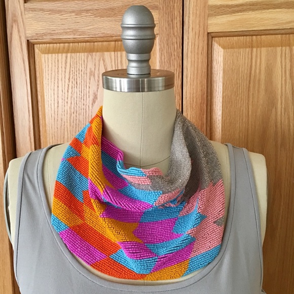 Hand beaded Navajo Orange 🍊 necklace by Roarke - Picture 3 of 4